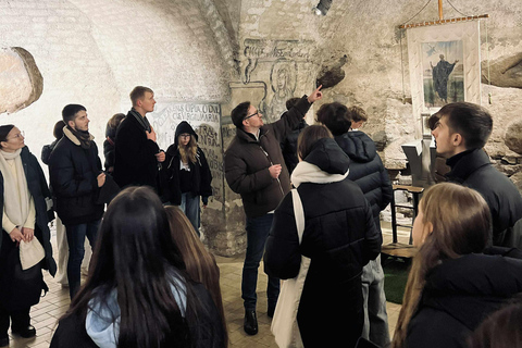 Vilnius: Old Town Walking Tour with Local Guide & Chocolate