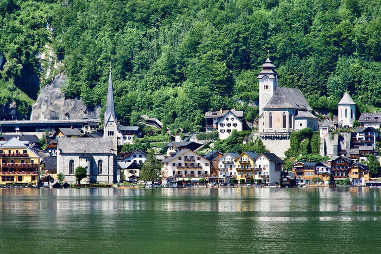 From Salzburg: Private Day Trip to Hallstatt
