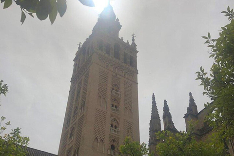 Seville : Jewish Quarter & Santa Cruz Walking Tour 2 Hours Private walking tour