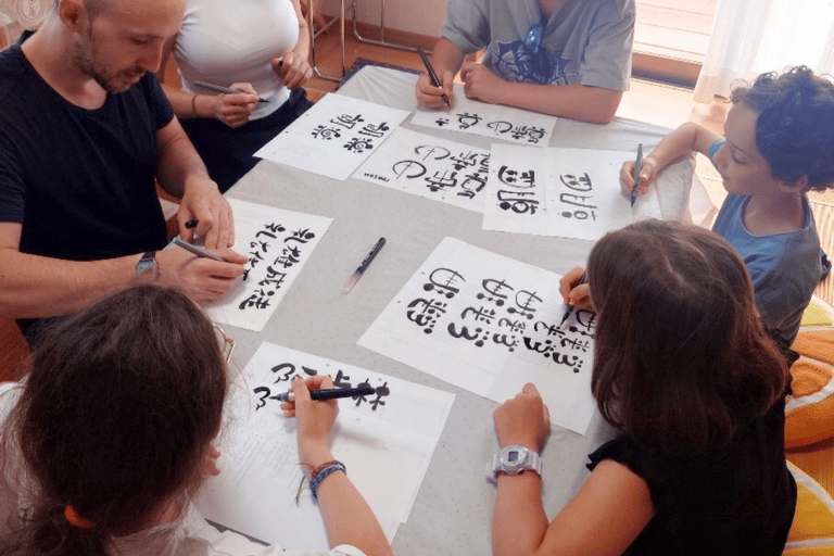 Nara: tour guidato del tempio Horyuji con pranzo e calligrafia