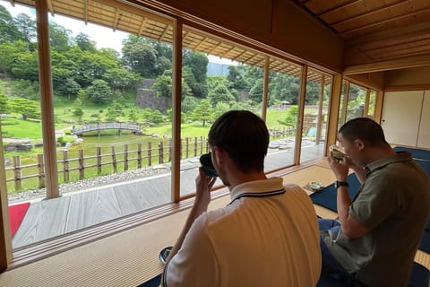 Kanazawa: Samurai, Matcha, Gardens and Geisha Full-Day Tour