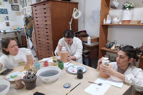 Mugello, Tuscany. Majolica decoration technique workshop. The majolica technique: a ceramic decoration wokshop.