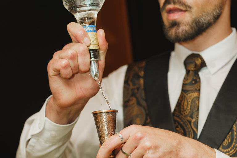 Lisbon: Tagus River Dinner Cruise with Fado Show