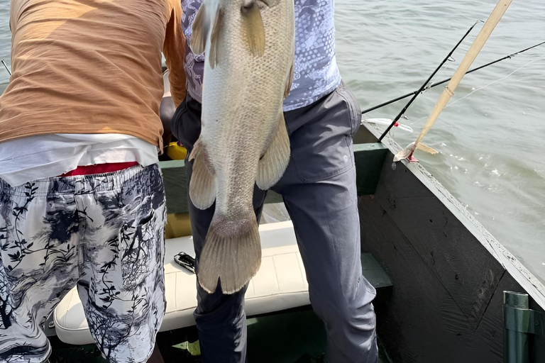 Entebbe: Sport Fishing Adventure on Lake Victoria Entebbe: Sport Fishing Adventure on Lake Victoria (Full Day)