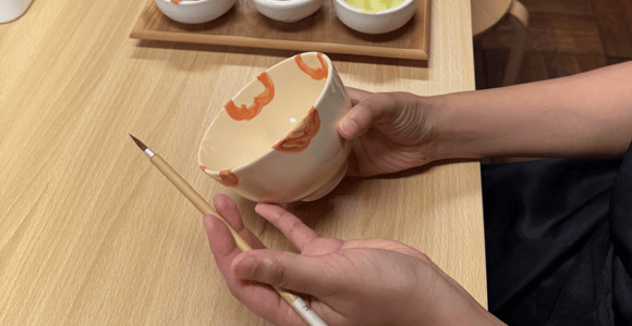Kyoto: Japanese Pottery Painting Workshop (next-day pickup)