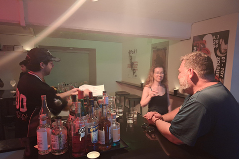 Adelaide: Hidden Bar Tour with Local Guide