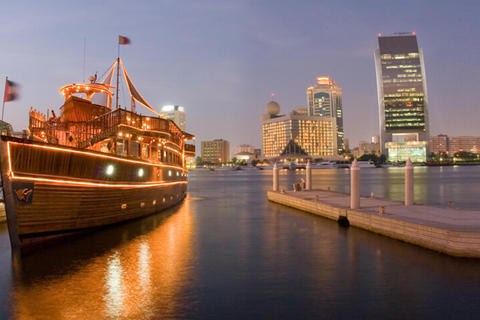 迪拜河单桅帆船巡游含自助晚餐迪拜河豪华游轮晚餐（不含接送）