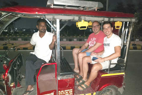 Amritsar: Golden Temple, Jallianwala Bagh, Wagah Border Tour