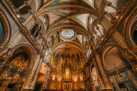 From Barcelona: Montserrat and Girona Guided Day Trip Regular Tour - Spanish Guide