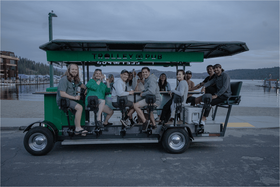 Coeur d'Alene: Familien-Trolley-Tour mit historischen Stopps. Foto: GetYourGuide