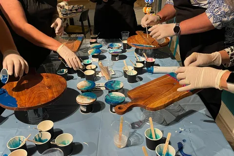 Melbourne: Resin Art Classes - Cheeseboard & Coasters