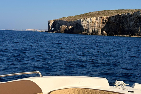 Malta: Private Boat Charter to Comino & Blue Lagoon Malta: Afternoon Private Boat Charter Comino & Blue Lagoon