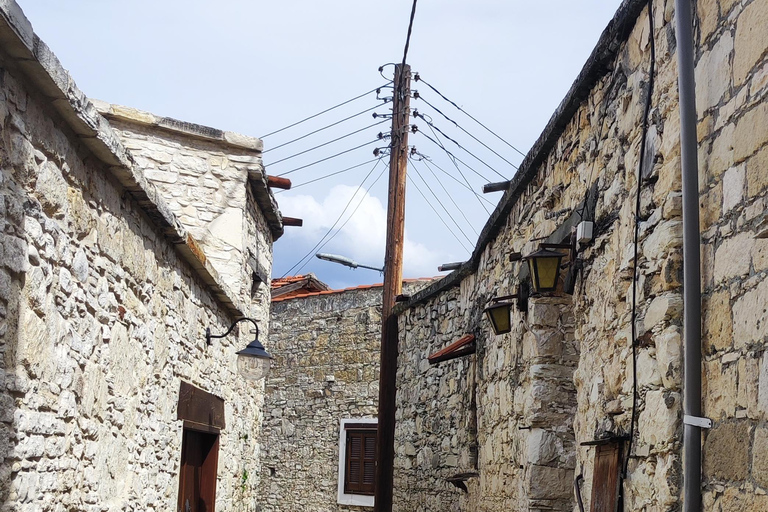 Paphos: Troodos Mountains Villages Tour with Wine Tasting