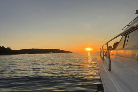 Lefkimmi: Sivota Village, Blue Lagoon and Cave Sunset Cruise