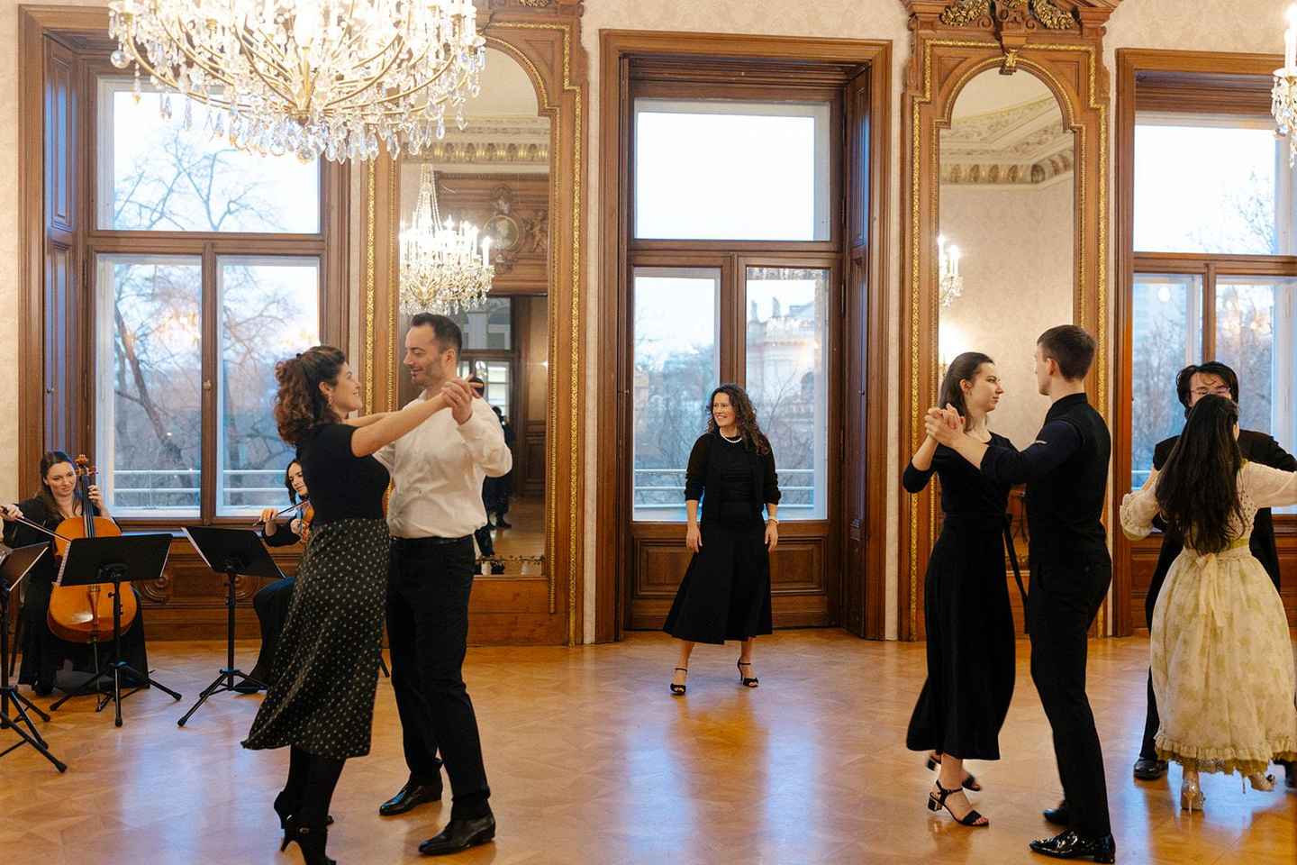 Vienna: Viennese Waltz Workshop for Couples