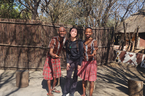 From Johannesburg: Lesedi Cultural Village Tour with Buffet