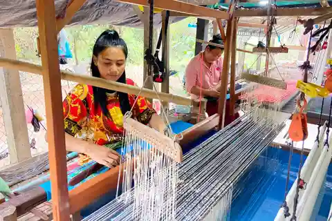 Silk Island Cruise and Tours with English Speaking Guide