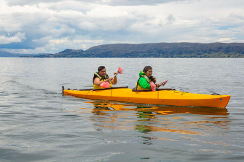 Kayak tour of the Uros Islands