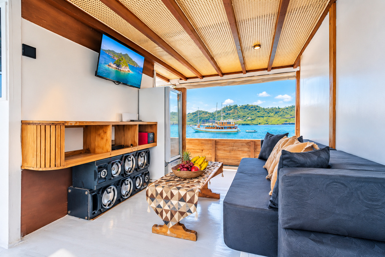 3-Day Komodo National Park Cruise with NK Superior Phinisi Sharing Cabin, Single Bed, Ocean View
