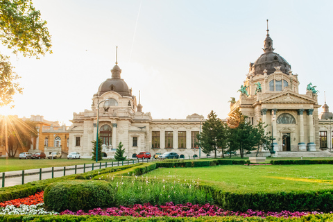 Budapest: día completo en el spa Széchenyi con visita opcional a PálinkaPase de día completo con cabina privada - HUNGARIA KONCERT