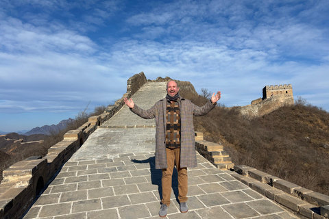 Beijing: Jinshanling Great Wall Private Tour with Lunch Bus to Jinshanling Great wall Hiking tour from Beijing