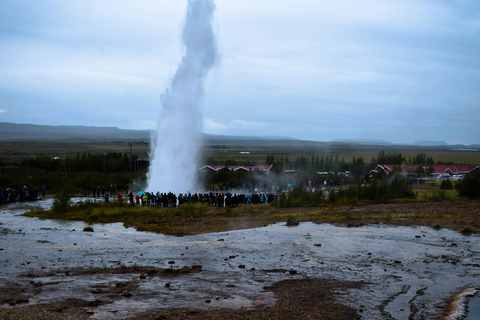 Gyllene cirkeln: Privat tur för upp till 7 personer /7 timmar/