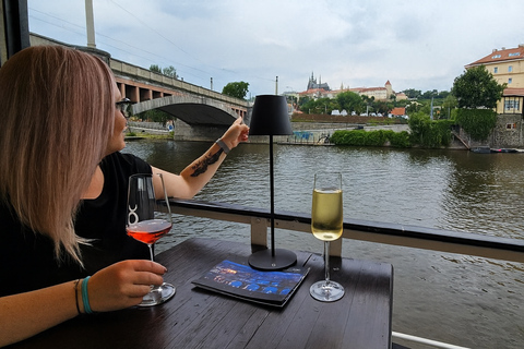 Prague: Vltava River Cruise in Jazz Style and Commentary