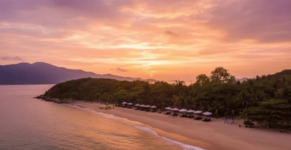 Nha Trang: Catamaran Sunset Cruise with Dinner