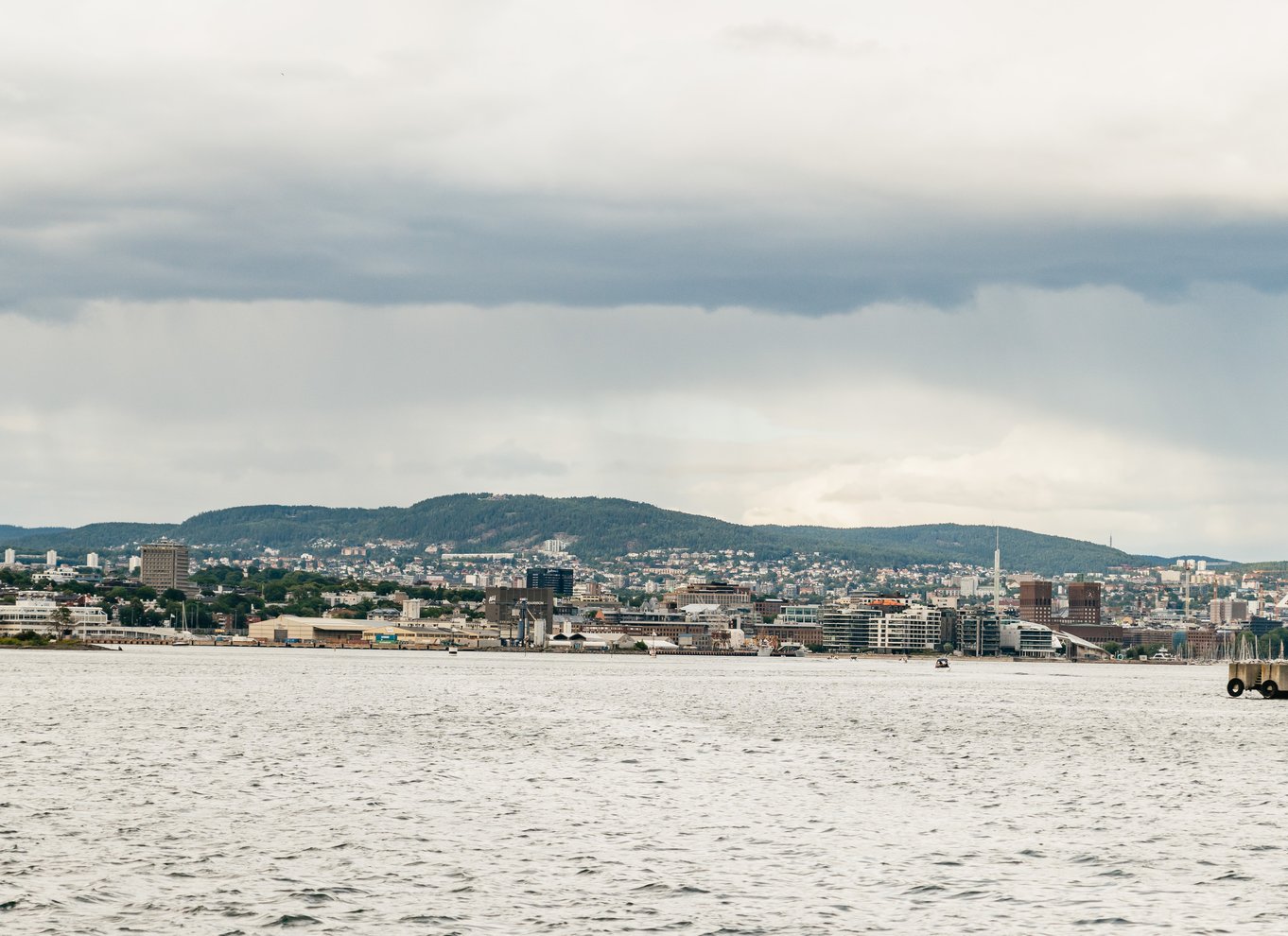 Oslo: Aftencruise i fjorden med rejebuffet