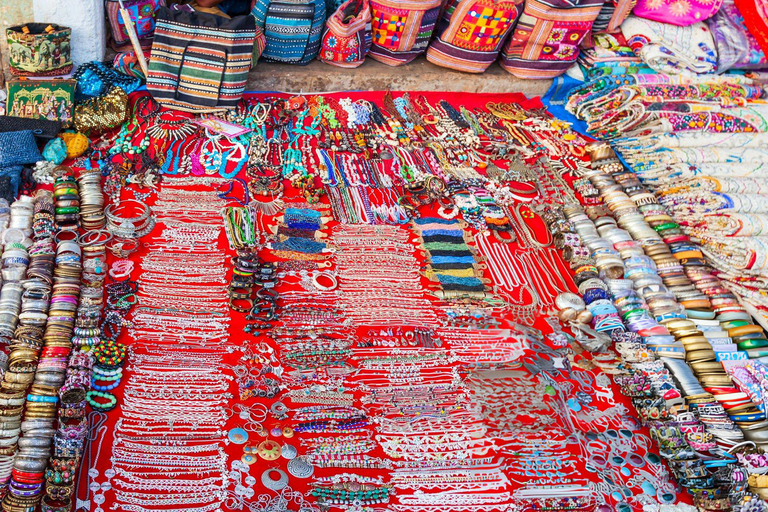Exploring Varanasi Markets: Guided Tour with Local Guide