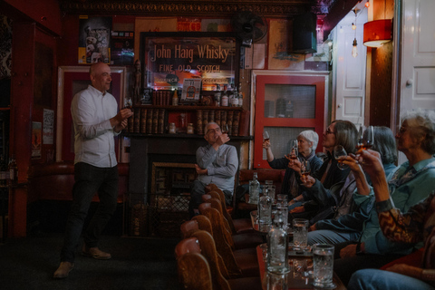 Edinburgh: Whisky Tasting and Storytelling in a Historic Pub