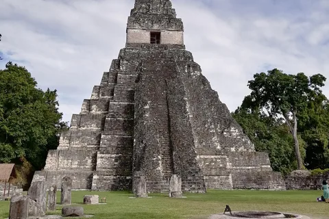 Impressionante Tikal da Flores con pranzo