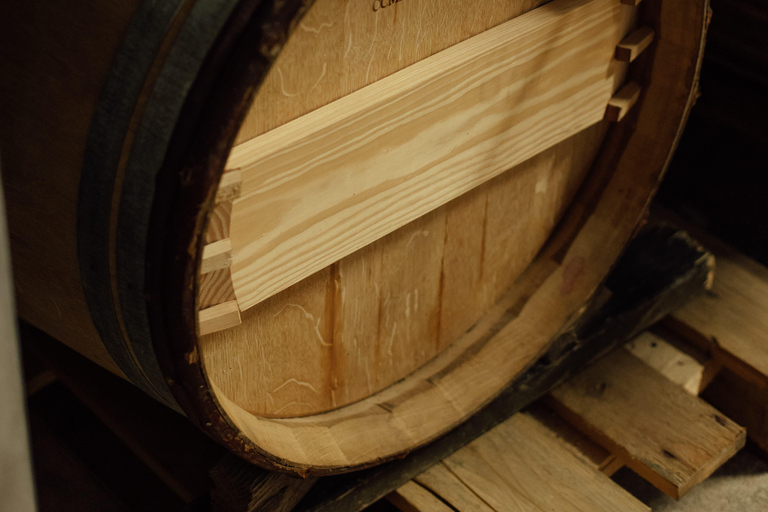 Rhône Valley: Vineyard Tour with Tastings and Transportation Included Rhône Valley: Winery Tour with Food Tastings and Transportation Included
