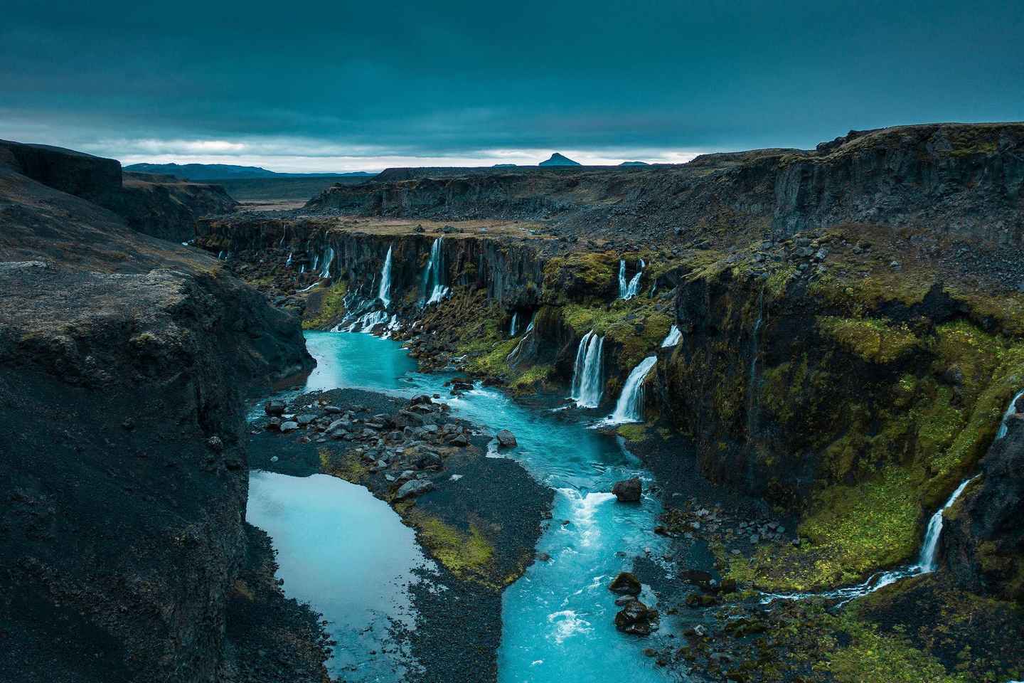 From Reykjavik: Highlands and Lava Fields 4x4 Tour