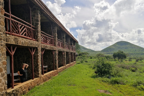 Safari de Lujo de 3 Días en Saltlick por el Parque Nacional de Tsavo Occidental