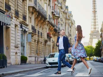 Paris : Private Professional Photoshoot at the Eiffel Tower