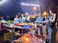 Chengdu Evening Food walking tour with locals - Housity