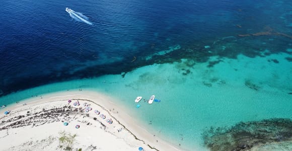 Fajardo: Private 7-Hour Boat & Snorkeling Charter