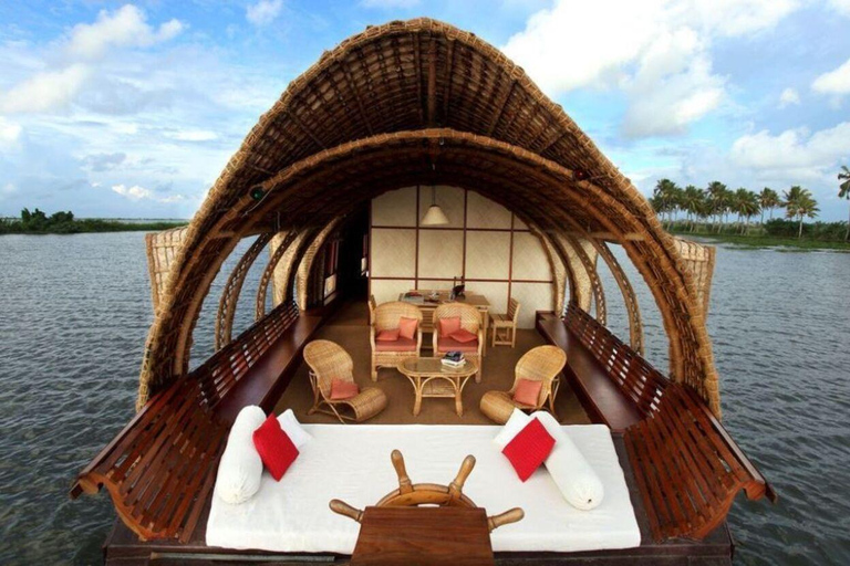 Luxury Backwater Cruise – One-Day Private Tour from Kochi