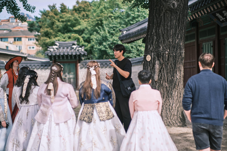 Seoul: UNESCO Palace History Tour, Photos & Optional Hanbok