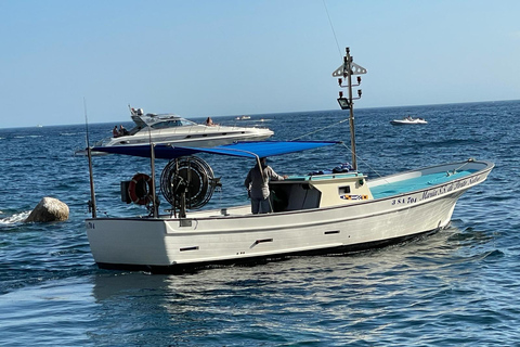 From Amalfi: Amalfi - Positano - Coast boat tour Da Amalfi: tour in barca Amalfi - Positano - Coast