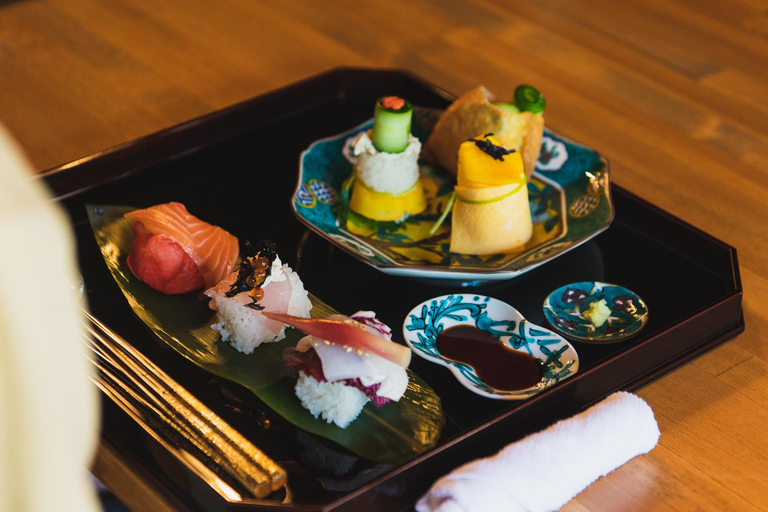Kanazawa: Temari Sushi Making Class with Instructor