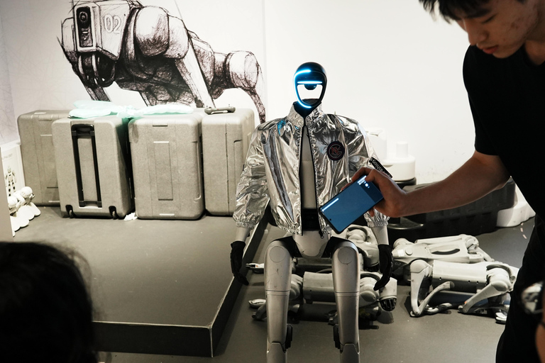 شنغهاي: جولة اكتشاف التكنولوجيا مع ركوب سيارة بدون سائق