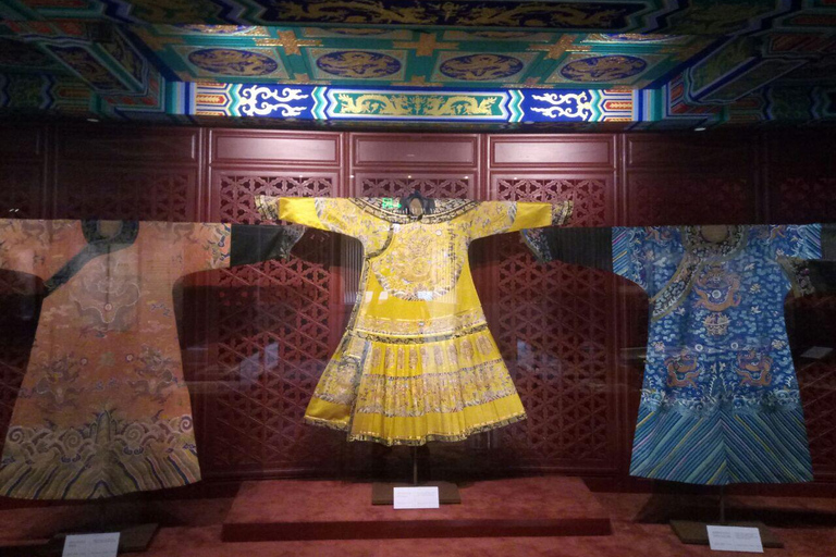 Hangzhou: Silk Museum, Tea Museum & Leifeng Pagoda Tour