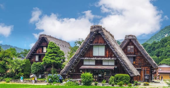 Shirakawago, Hida Takayama und Gujo Hachiman – Tagestour ab Nagoya