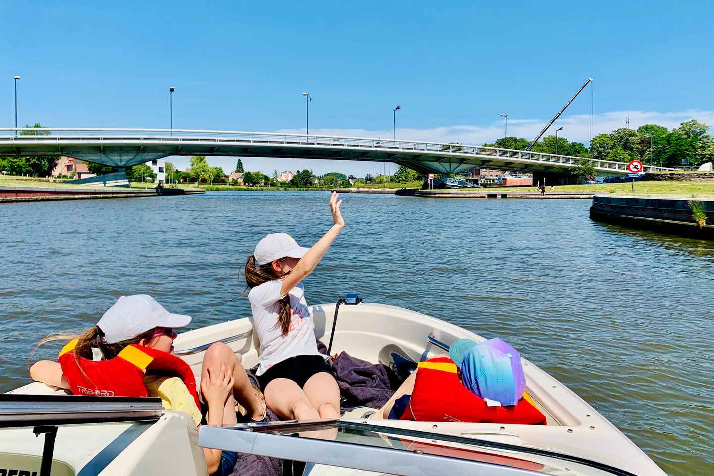 Kortrijk: Bootsfahrt mit DJ Joeri (Schnellboot - geführte Tour)