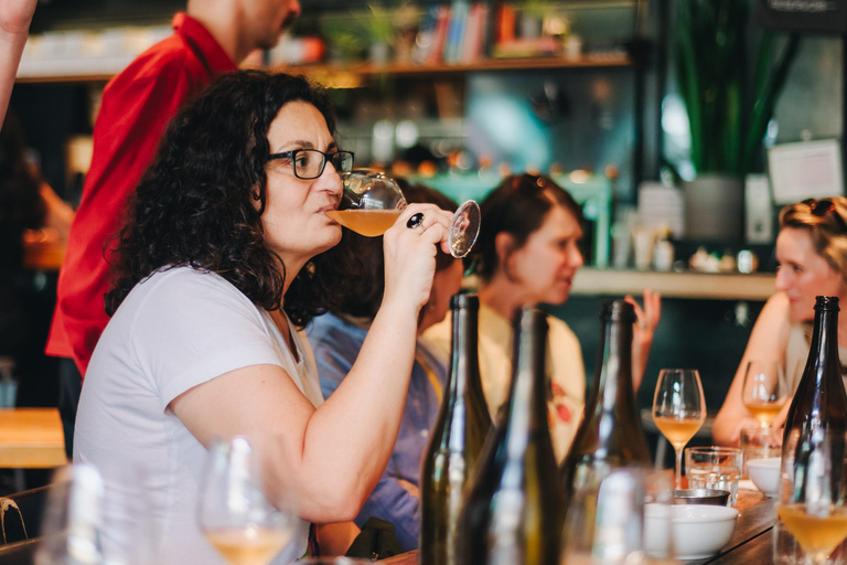 Montréal: Women in Wine Tour with Tastings and Snacks