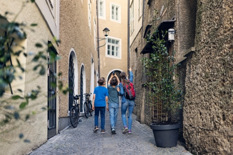 Salzburg: begeleide stadswandeling met virtual realityBegeleide VR-tour Salzburg