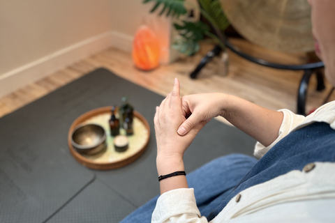 Hong Kong: Jet-Lag Ritual Sound Bath, Meridian Massage & Tea