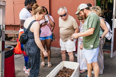 Nueva Orleans: recorrido gastronómico e histórico en Garden DistrictTour público - Tour gastronómico e histórico de Garden District